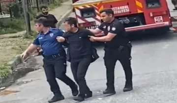 Annesini evde rehin aldı: Film gibi kurtarma operasyonu