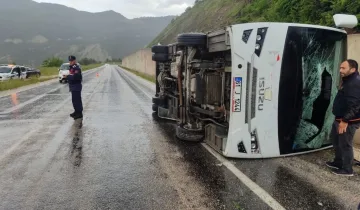 Cenaze dönüşü facia! Yolcu otobüsü ile İtfaiye aracı çarpıştı