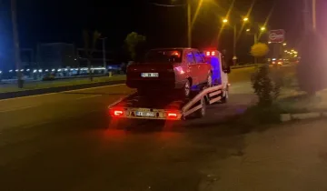 Film gibi kovalamaca! Dur ihtarına uymadı, aracı bırakıp kaçtı