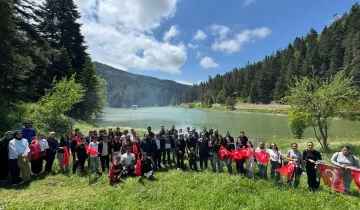 Hanönü’nde Cumhuriyet coşkusu doğayla buluştu: Akgöl’e anlamlı yürüyüş
