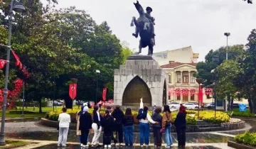 Kastamonu’dan Samsun'a gittiler: Gençler Samsun’da tarihle buluştu