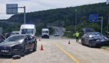 Kastamonu plakalı araç kazaya karıştı! İlk müdahale milletvekilinden geldi