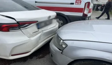 Kastamonu plakalı otomobile çarptı: 5 yaşındaki çocuk yaralandı