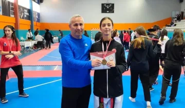 Kastamonulu Taekwondocu Türkiye şampiyonu oldu