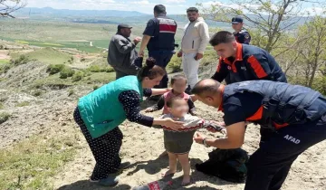 Kayıp çocuklar çamura saplanmış halde bulundu