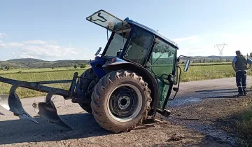 Kaza sonrası şok görüntü! Traktör ikiye ayrıldı