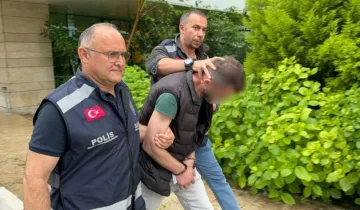 Mezarlık yolunda eşine saldırdı: Cani koca cezaevine gönderildi