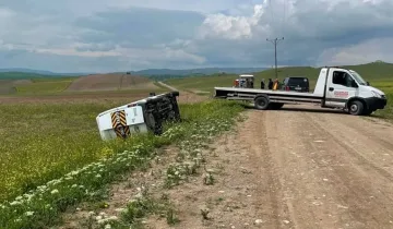 Öğrenci servisi devrildi: 1 öğrenci yaralandı