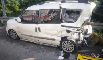 Otoyolda zincirleme kaza: Araçlar savruldu, 3 kişi yaralandı