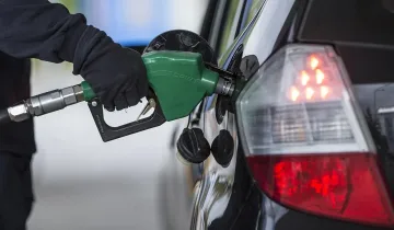 Petrol fiyatları geriledi, gözler akaryakıt indiriminde
