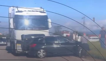 Son dakika! Taşköprü yolunda kaza: Tır ile otomobil çarpıştı
