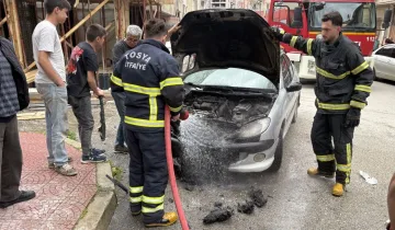 Tosya’da seyir halinde korku dolu anlar! Otomobil alev aldı