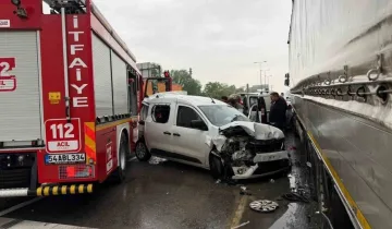 Yangın ihbarına giden itfaiye aracı kazaya karıştı: 4 yaralı