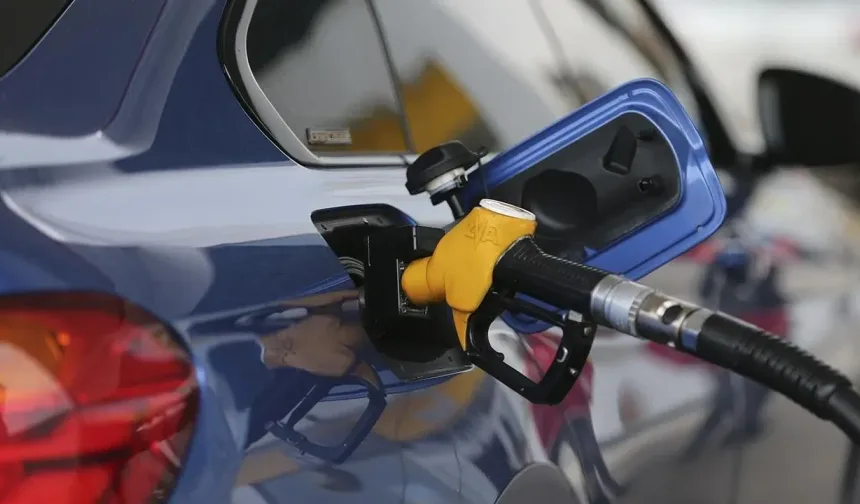 Akaryakıt fiyatlarında son durum: Benzin ve motorine zam var mı?