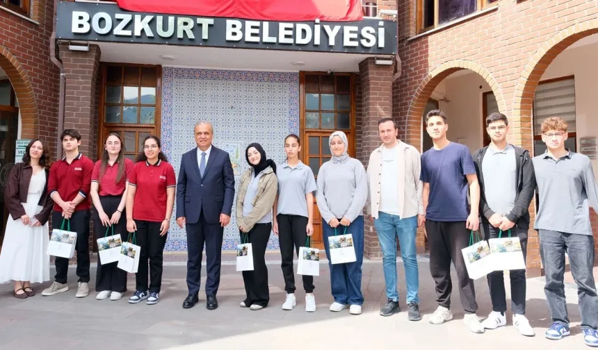 Bozkurt’ta 19 Mayıs coşkusu: Gençler Belediye Meclisinde söz aldı