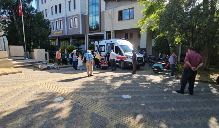 Cide’de sıcak hava kabusu: Fenalaşan adam yere yığıldı