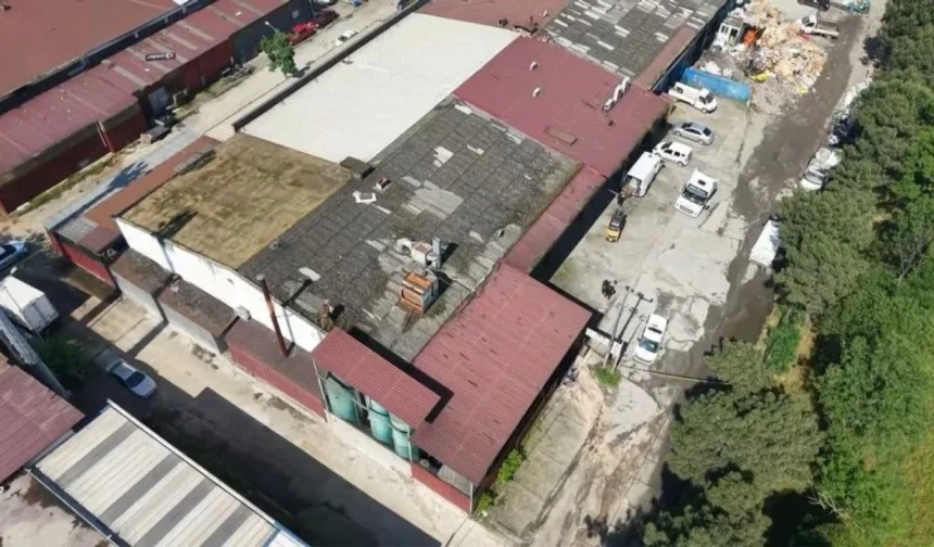 Geri dönüşüm tesisine silahlı saldırı: Kimyasal sızıntı polisi hastanelik etti