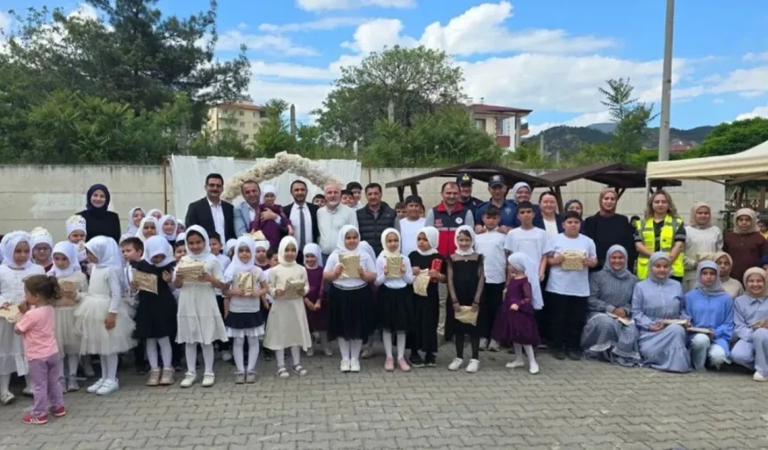 Hanönü’nde minik öğrencilerden yıl sonu gösterisi büyük ilgi gördü