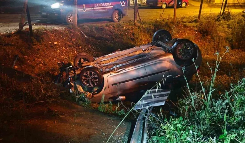 Kanala uçan otomobili bırakıp kayıplara karıştılar