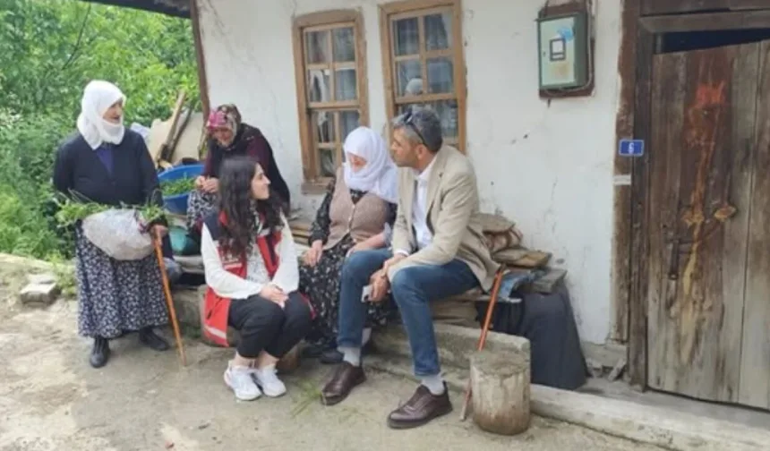 Kastamonu’da büyükler unutulmuyor: Hane ziyaretleri sürüyor