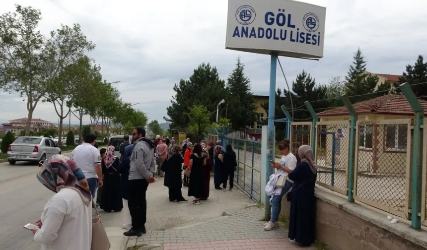 Kastamonu’da LGS heyecanı! 3 Bin 280 öğrenci sınava girdi