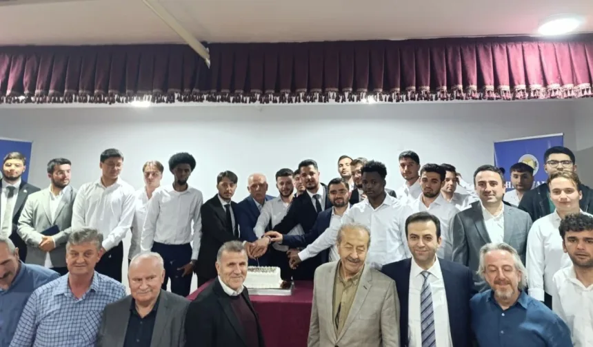Kastamonu’da yurt öğrencilerine özel mezuniyet gecesi düzenlendi