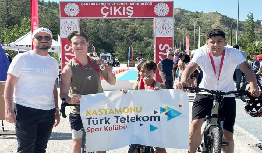 Kastamonu’lu triatletlerden Çankırı’da gurur veren performans