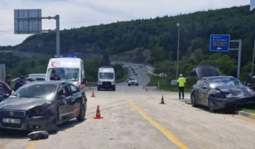 Kastamonu plakalı araç kazaya karıştı! İlk müdahale milletvekilinden geldi