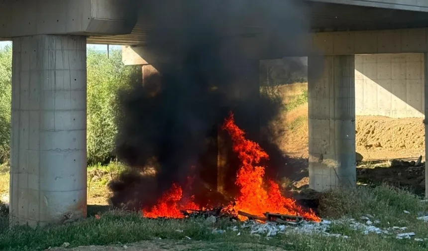 Son dakika: Taşköprü’deki yangın büyümeden kontrol altına alındı