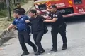 Annesini evde rehin aldı: Film gibi kurtarma operasyonu