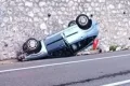 Faciadan dönüldü: Takla atan otomobilden sağ çıktılar