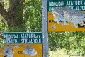İstiklal Yolu’nda üzücü görüntü! Tabela tahrip edildi